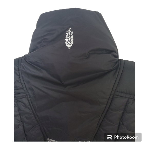 FP movement free people womens run this puffer vest black - Picture 4 of 5